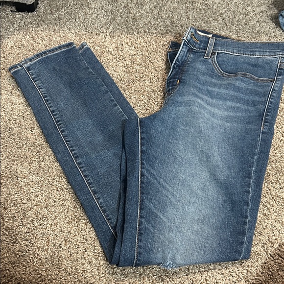 Levi's Women's Straight Leg Jeans in Blue - Picture 1 of 2